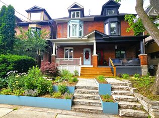 28 Garnock Ave, Toronto, ON M4K 1M2