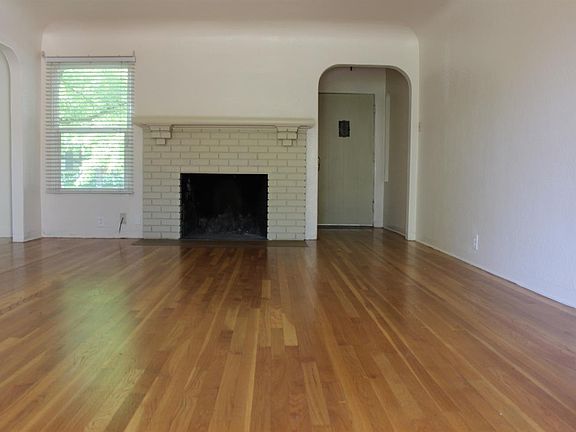 2nd image of 329 E Princeton Ave