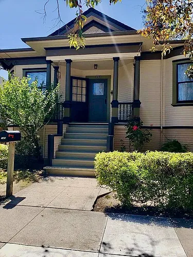 145 Myrtle St Photo 1