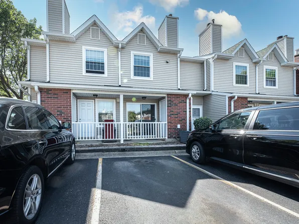 1277 Wyndham Ln APT 107, Palatine, IL 60074