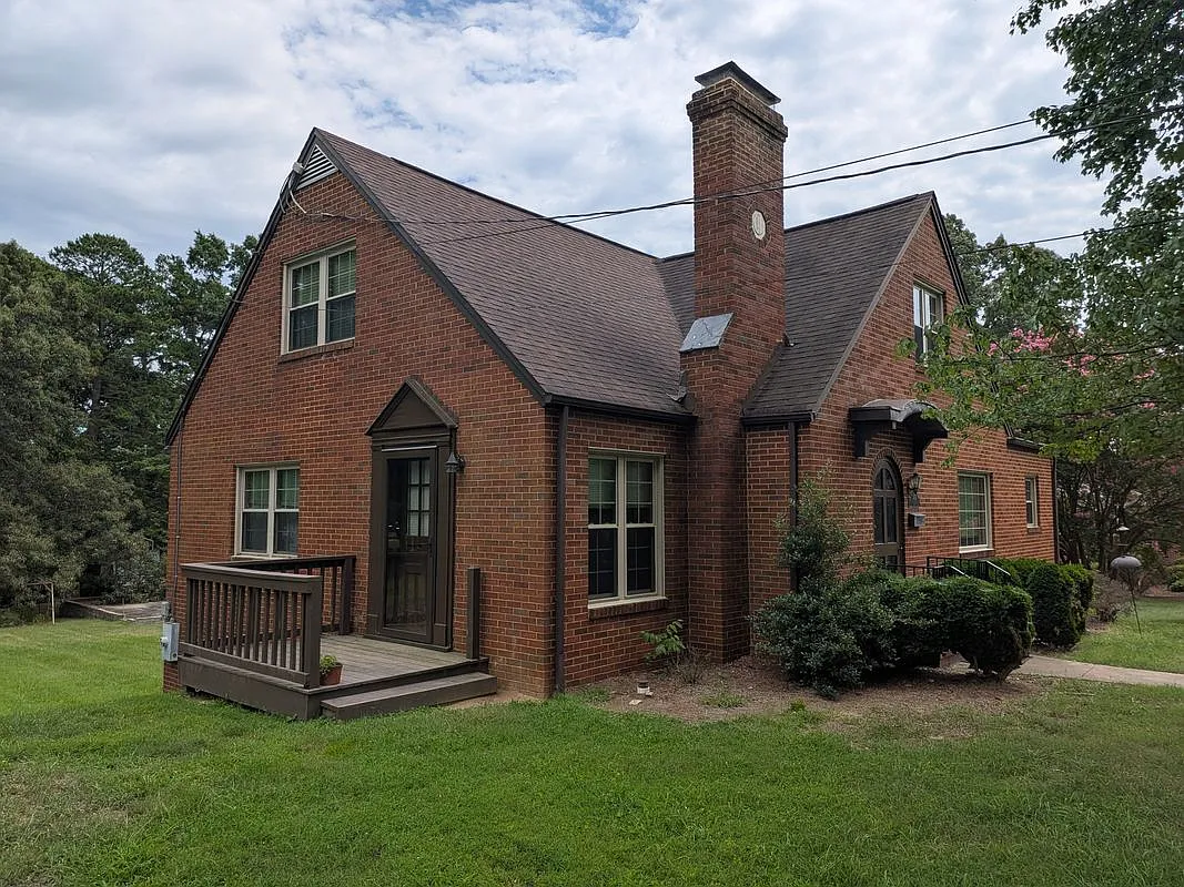 4 bed, 2.0 bath, 2188 sqft, $2,250 — Photo 2