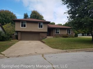 2507 W Blackburn Dr, Springfield, MO 65807