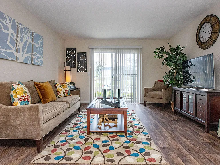 Chase Cove Apartments — Photo 53