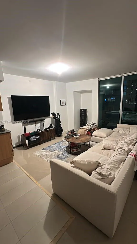 Wind Condo — Photo 1