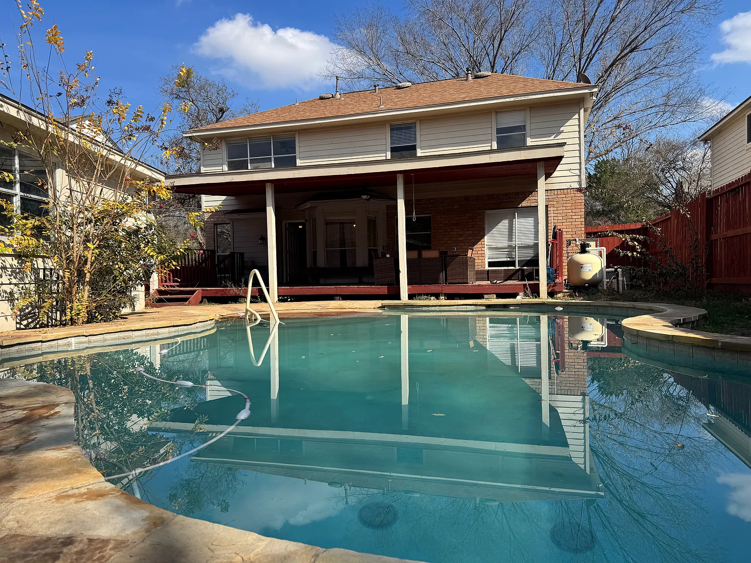 4 bed, 2.5 bath, 2461 sqft, $3,200 — Photo 4