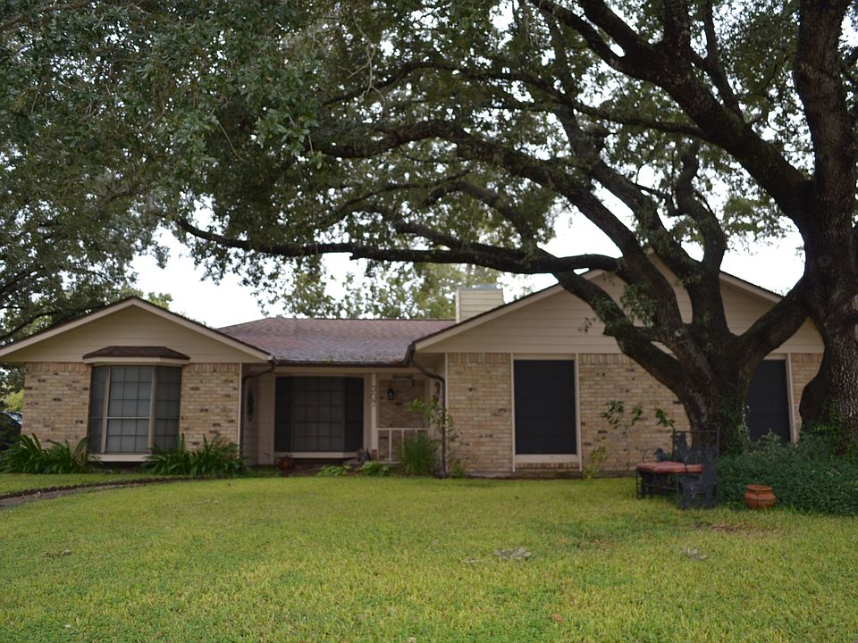 1st image of 307 Teakwood Dr