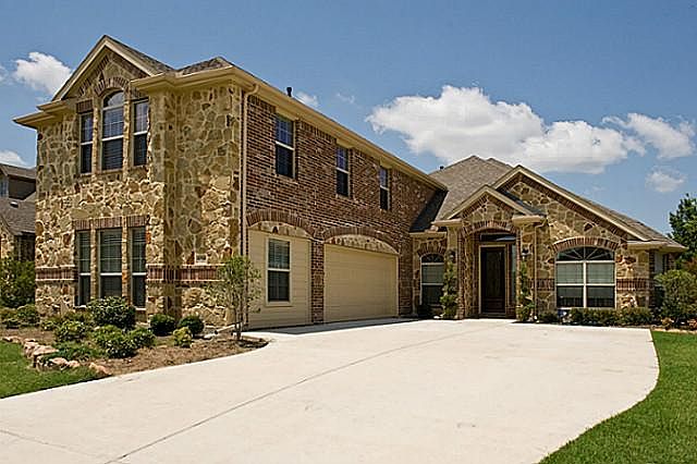 1st image of 5735 Chateau Dr