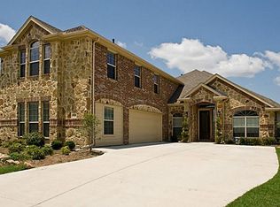 5735 Chateau Dr, Sachse, TX 75048