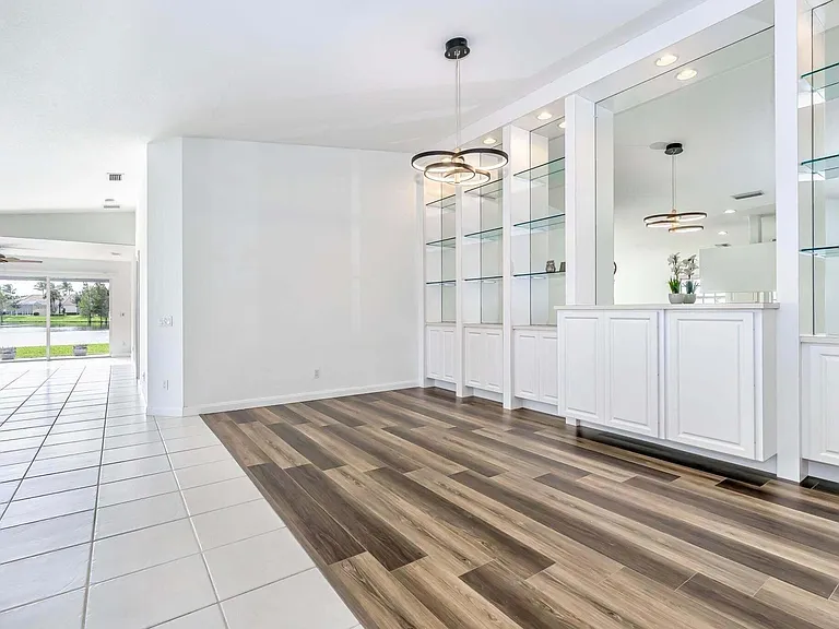 8270 Eleuthera Ln — Photo 11