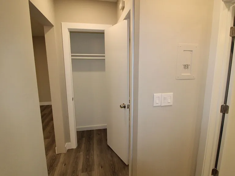 FOOTHILL VILLAGE — Photo 102