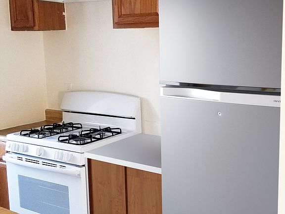 5th image of 640 S Jordan Ave APT L
