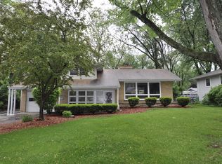 114 Sandalwood Dr, Naperville, IL