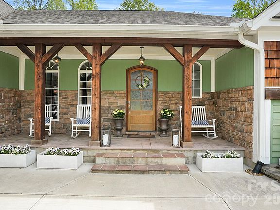 3rd image of 582 Harper Davis Rd