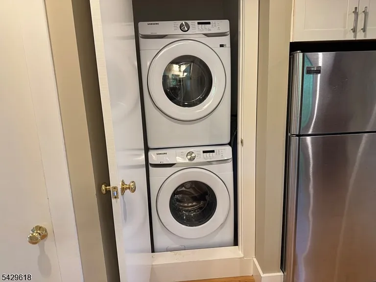 18 Sayre St #1L — Photo 8