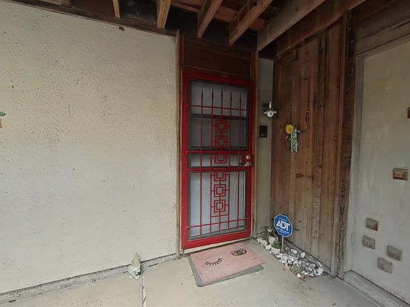 2nd image of 402 NW Rogers Ln APT G