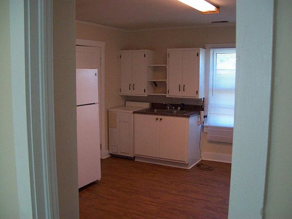 4th image of 1115 Carolina Ave