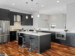 232 Poplar St, Philadelphia, PA 19123