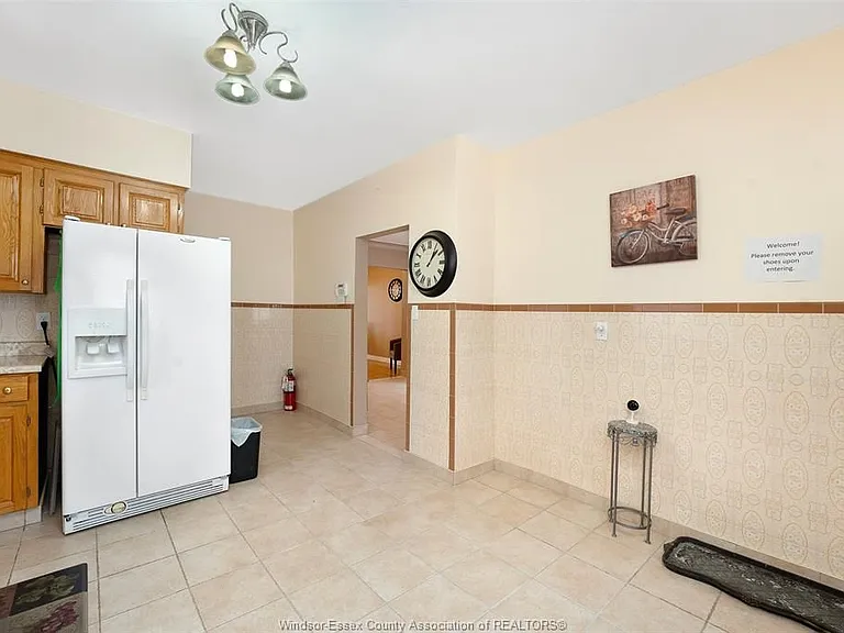 907 Gladstone Ave #MAIN — Photo 9
