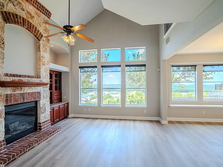 16 Mountain Terrace Cv — Photo 4