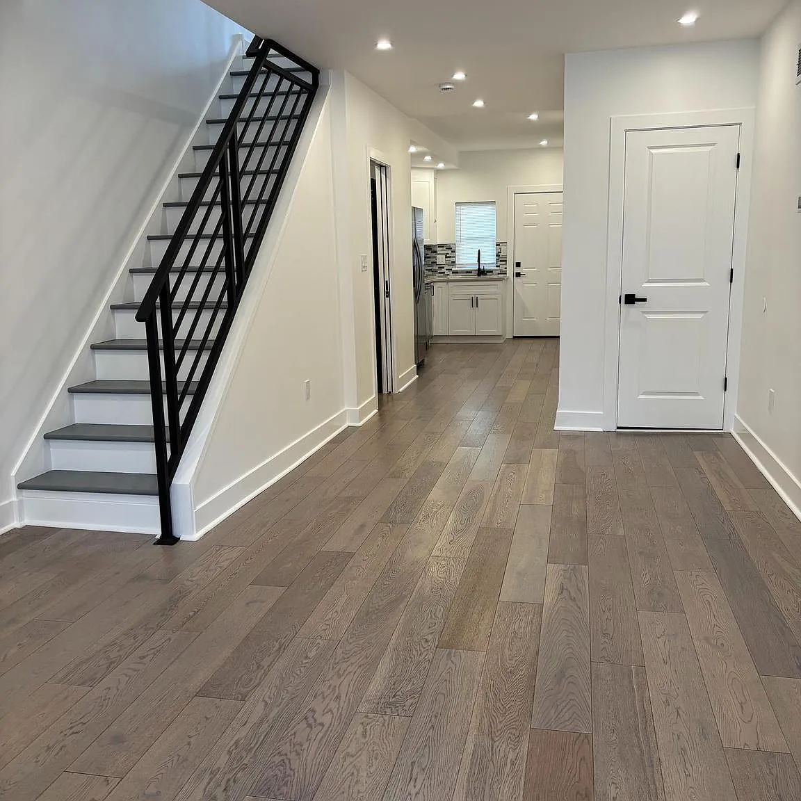 3 bed, 2.5 bath, 1150 sqft, $2,100 — Photo 1