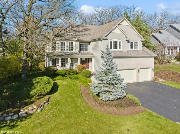 802 Pleasant St, Fox River Grove, IL 60021