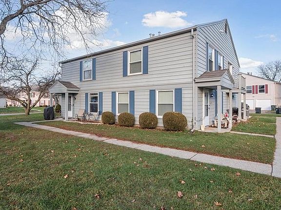 3rd image of 2733 Fox Hollow Ct