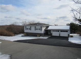 123 Neptune Dr, Monroe, NY 10950