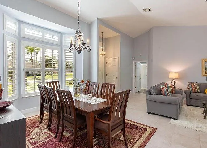 3 bed, 2.0 bath, 2074 sqft, $5,000 — Photo 4