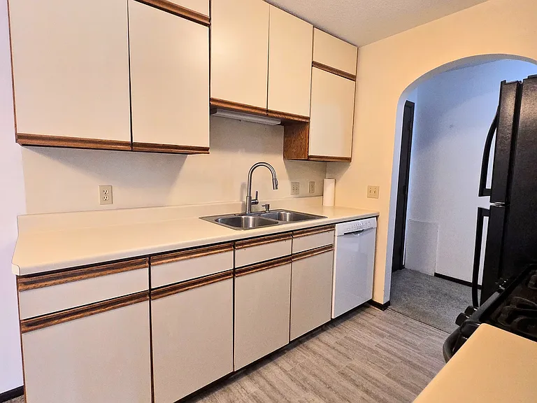 7320 York Ave S #207 — Photo 5