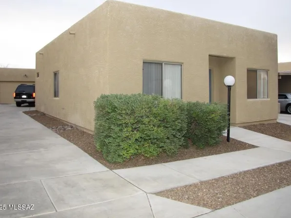 8538 E Seabury Ct, Tucson, AZ 85710