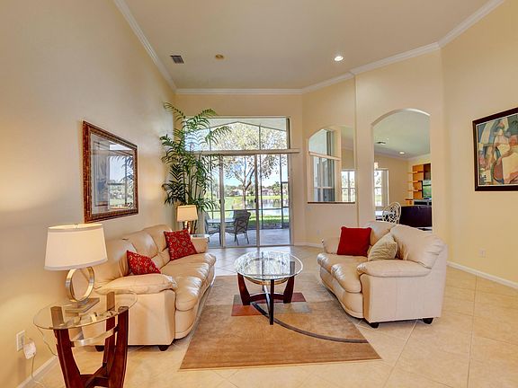 5th image of 13275 Alhambra Lake Cir
