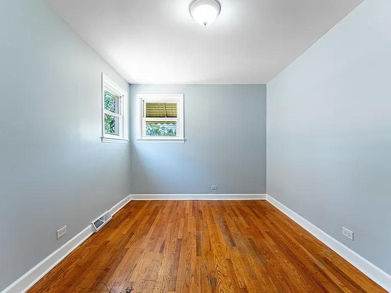 4507 S Leamington Ave — Photo 15