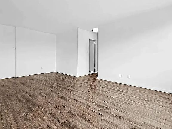 5th image of 60 W 142nd St
