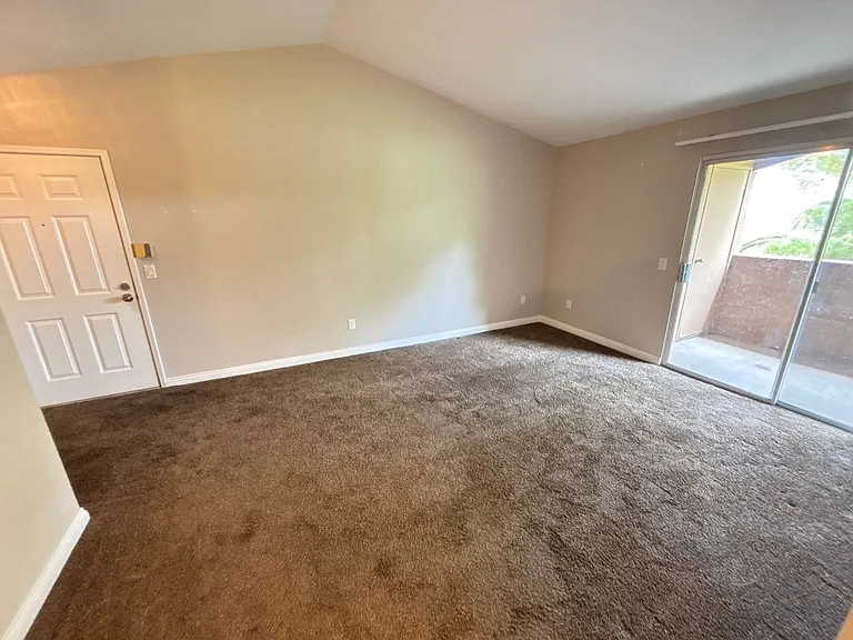231 W Horizon Ridge Pkwy #124 — Photo 5