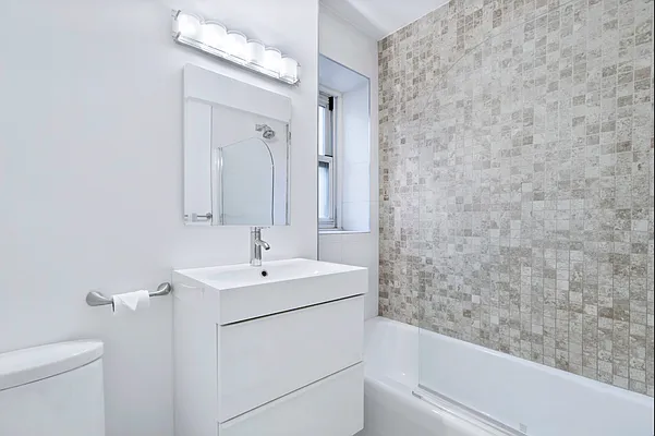 Rented by Compass | media 21