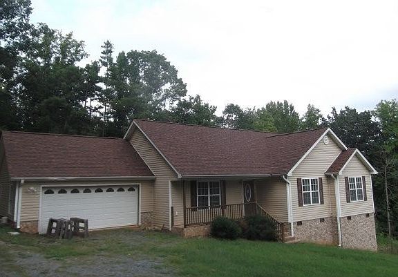 3rd image of 854 Breckenwood Ct