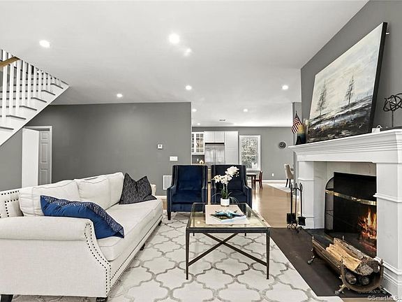 2nd image of 440 Newtown Tpke