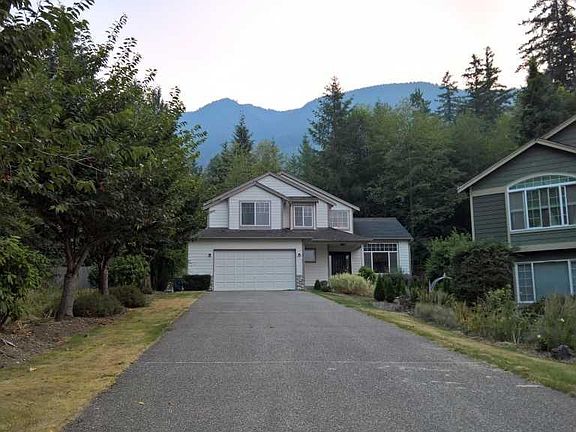 2nd image of 1181 Hemlock Ave SW