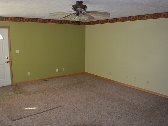2nd image of 132 N Grayson St