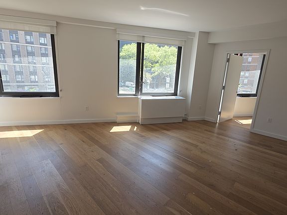 3rd image of 445 W 35th St APT 3L