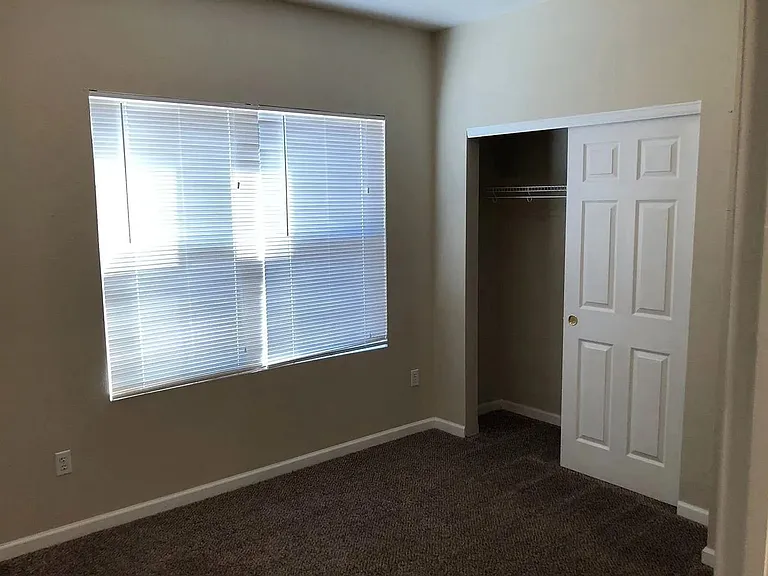 1002 Lucca Dr — Photo 14