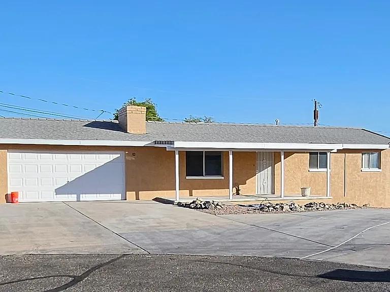 2408 Choate Ln — Photo 1