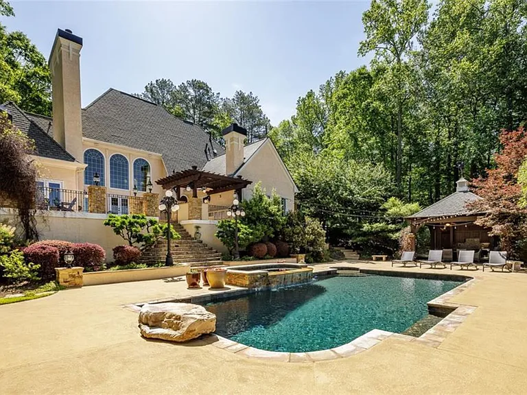 Saddlesprings Dr — Photo 11