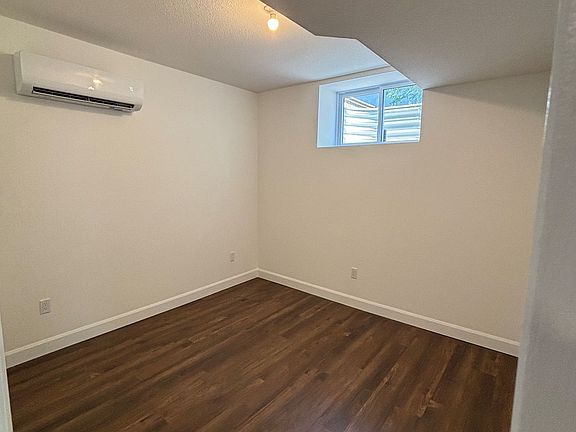 2nd image of 406 Forest Lawn Ave