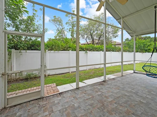 180 Royal Pine Circle Circle S, Royal Palm Beach, FL 33411