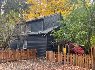 10 Sled Hill Rd, Woodstock, NY 12498