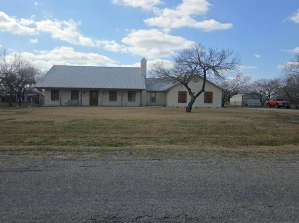 5825 Grand Lake Cir, Robstown, TX 78380