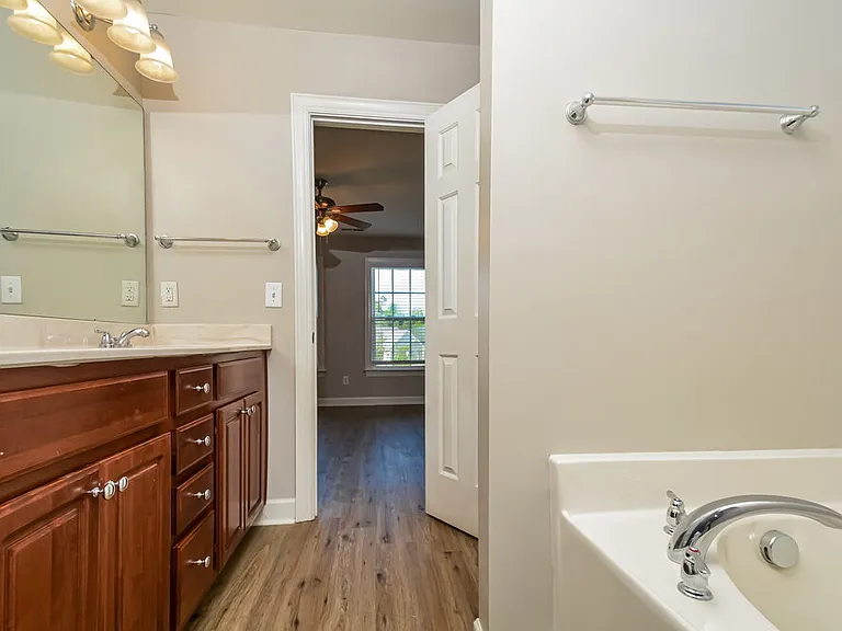 225 Braxcarr St — Photo 11