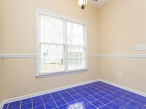 4th image of 2053 Drogheda Ln