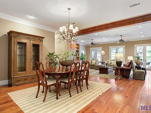 4th image of 9266 N Parkview Dr
